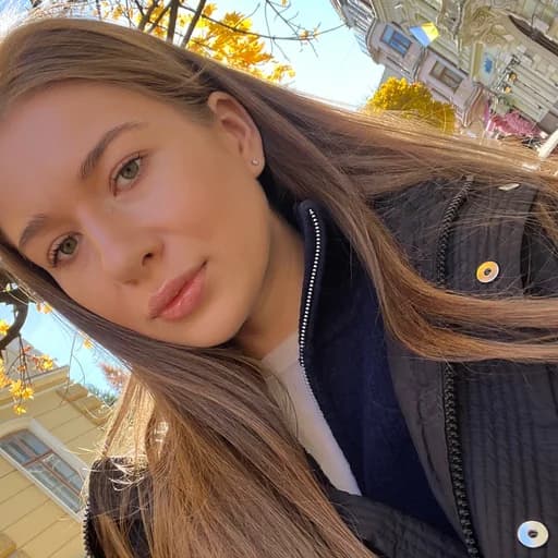 Олена К.